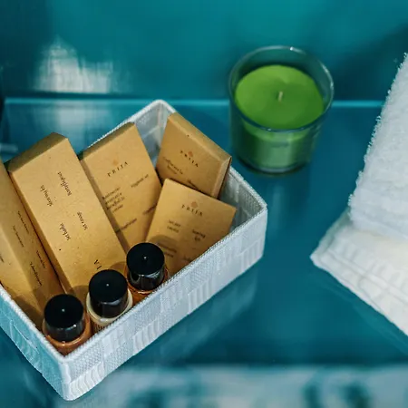 Lemon Factor לינה וארוחת בוקר 4*