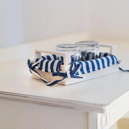 Lemon Factor Couette-café