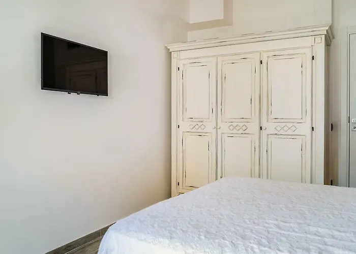 Lemon Factor Bed and Breakfast 4*