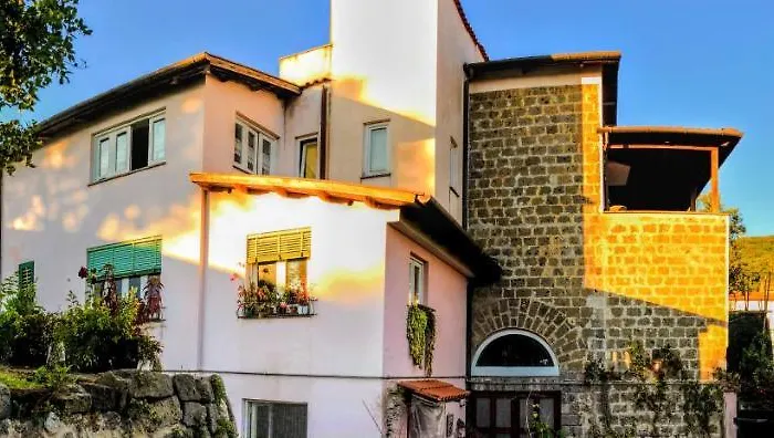 Bed & Breakfast Lemon Factor 4*