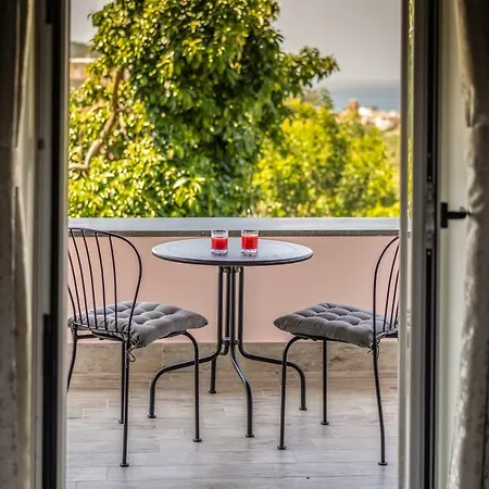 Lemon Factor 住宿加早餐酒店